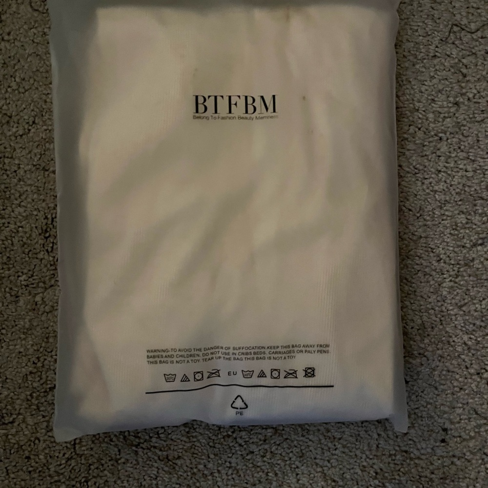 Sleeveless dress Beige Amazon new!! Large